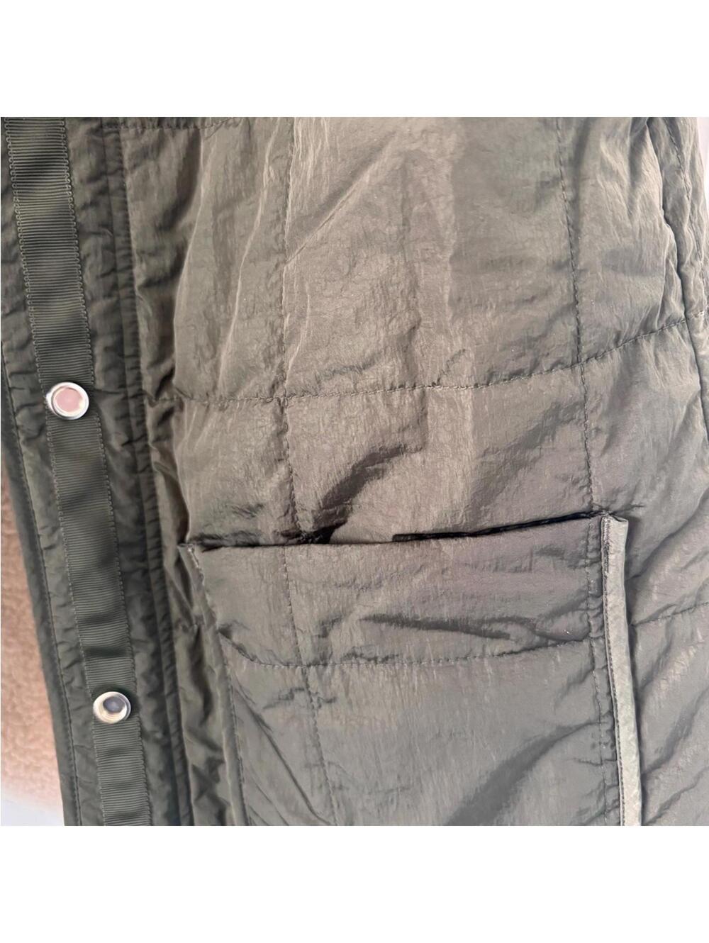 Varley Audrea Reversible Vest - Picture 4 of 7